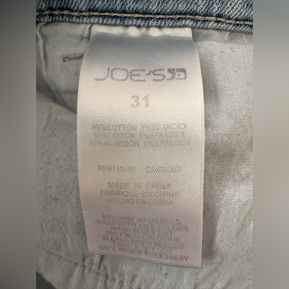 Joe’s Jeans Distressed Denim Shorts Light Wash Raw Hem Size 31 Cotton Stretch - Picture 6 of 6